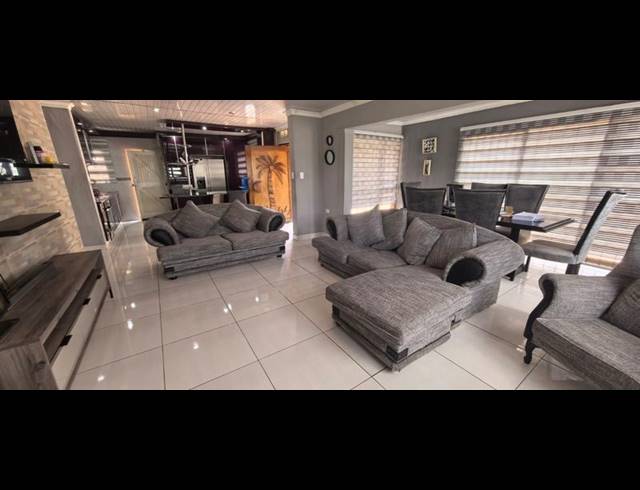 3 BEDROOM HOUSE FOR SALE IN RIVERLEA